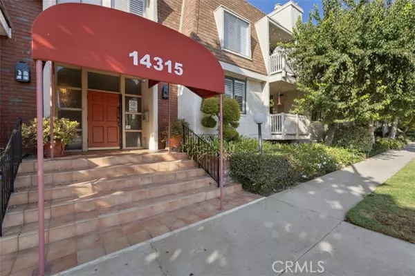 14315 Riverside Drive #209, Sherman Oaks, CA 91423