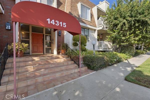 14315 Riverside Drive #209, Sherman Oaks, CA 91423