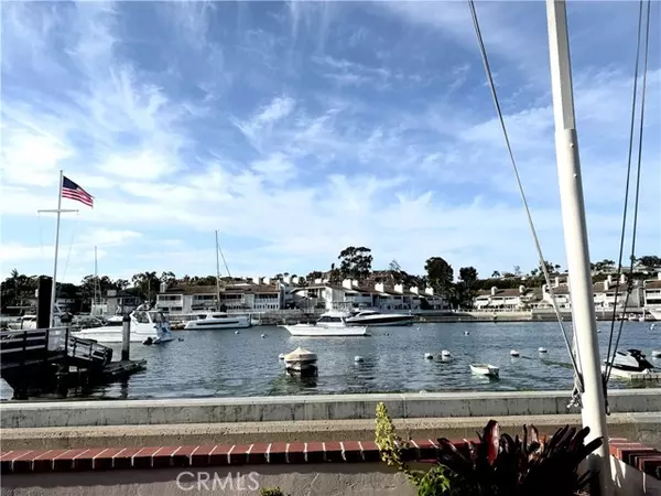 Newport Beach, CA 92662,1009 N Bay Front