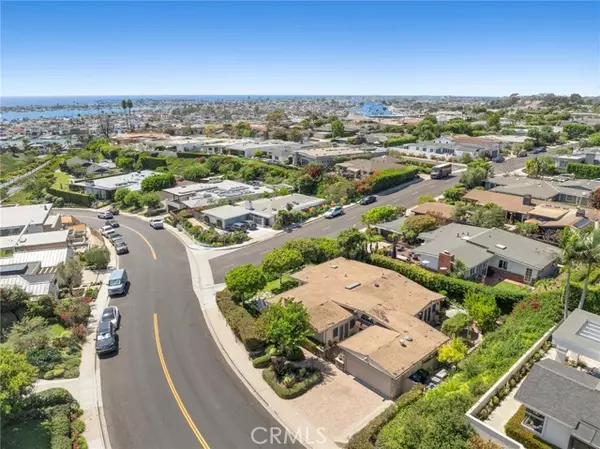 707 Malabar Drive, Corona Del Mar (newport Beach), CA 92625