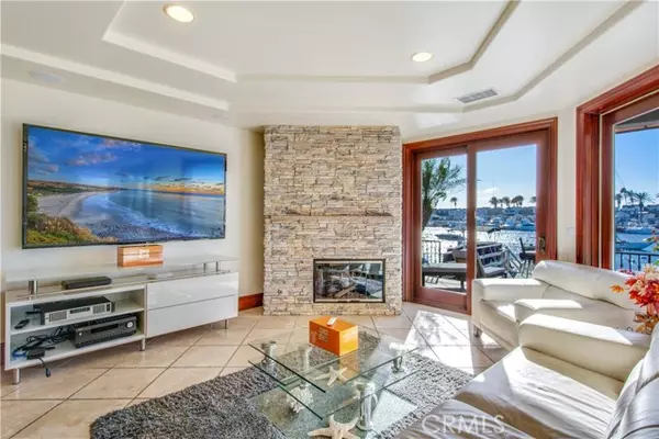 Newport Beach, CA 92663,323 Via Lido Soud