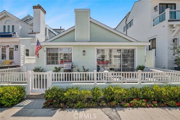 216 Collins Avenue, Newport Beach, CA 92662