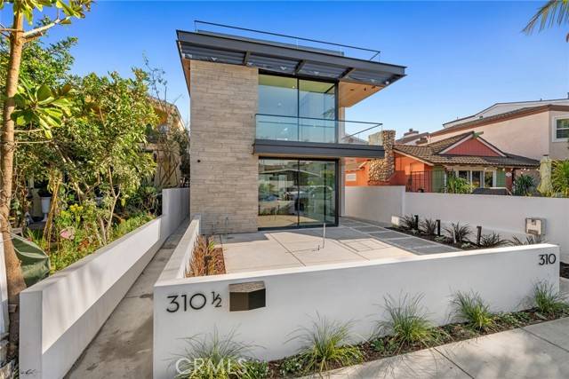 310 Heliotrope Avenue, Corona Del Mar (newport Beach), CA 92625