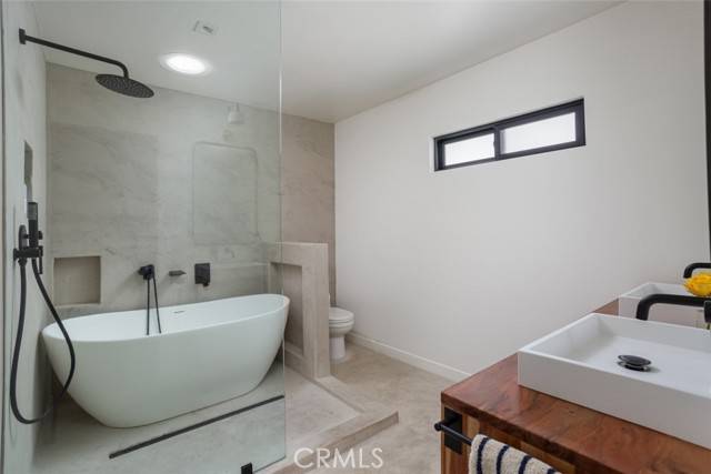 335 Flint Avenue, Long Beach, CA 90814