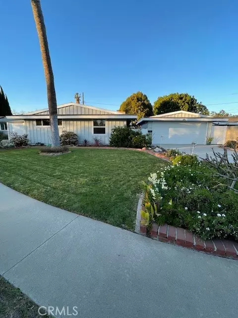 456 Elmhurst Lane, Costa Mesa, CA 92626