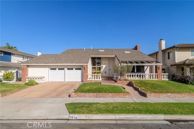 1914 Suva Circle, Costa Mesa, CA 92626