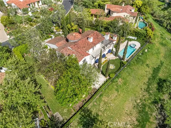 Irvine, CA 92603,31 Black Hawk