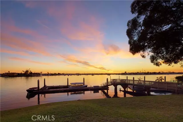 20 Harbor Island, Newport Beach, CA 92660