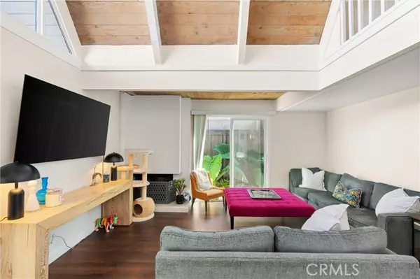 Newport Beach, CA 92663,327 62nd Street