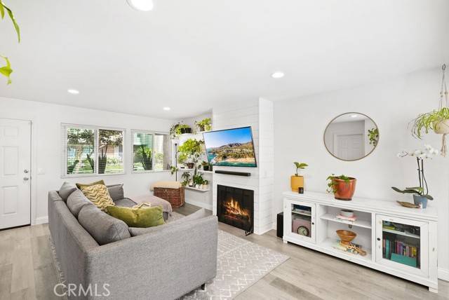 Newport Beach, CA 92663,30 Starfish Court #14