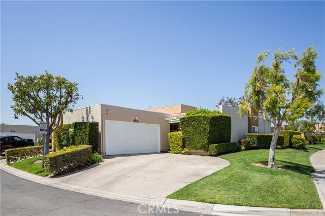 17689 Los Jardines,  Fountain Valley,  CA 92708