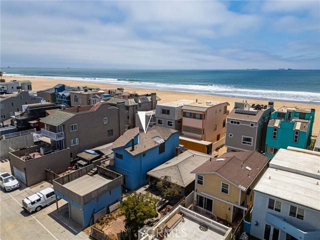51 Surfside Avenue, Surfside (seal Beach), CA 90743