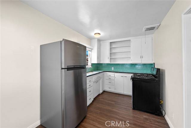 Corona Del Mar (newport Beach), CA 92625,614 Marguerite Avenue #B