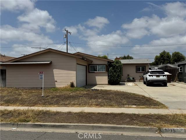 1015 N Roanne Place, Anaheim, CA 92801