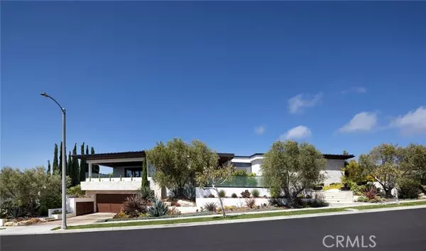 Corona Del Mar (newport Beach), CA 92625,4512 Roxbury Road