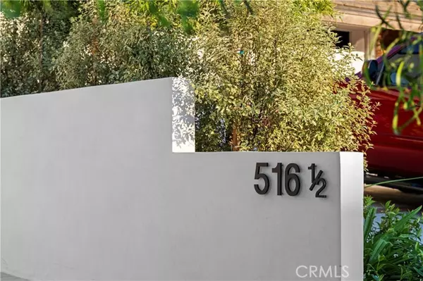 Corona Del Mar (newport Beach), CA 92625,516 Larkspur (Rear Home) Avenue