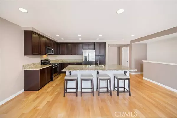 Irvine, CA 92612,87 Waldorf