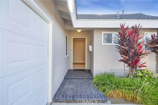Los Alamitos, CA 90720,12111 Reagan Street