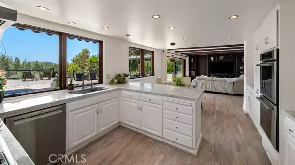 Los Angeles, CA 90068,6312 Tahoe Drive