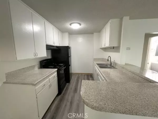 Palm Springs, CA 92262,685 E Vista Chino #2