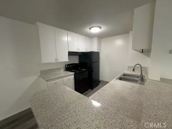 Palm Springs, CA 92262,685 E Vista Chino #2