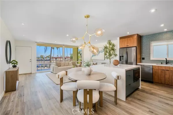 Long Beach, CA 90803,3901 E Livingston Drive #402