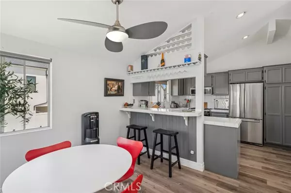 Corona Del Mar (newport Beach), CA 92625,405 Heliotrope Avenue