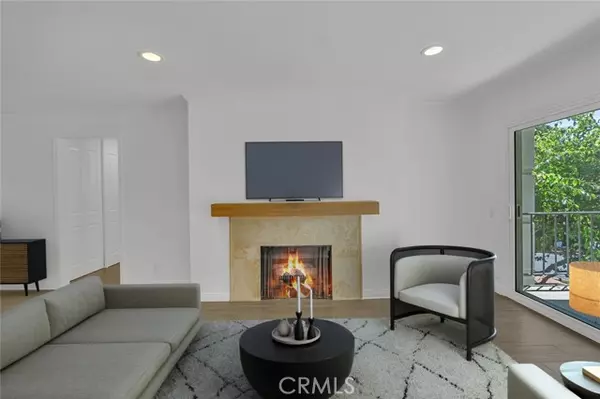 Newport Beach, CA 92663,200 Mcneil Lane #204