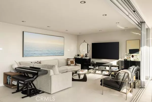 Laguna Beach, CA 92651,1585 S Coast Highway #66