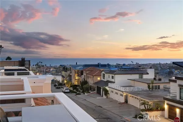 Corona Del Mar (newport Beach), CA 92625,302 Carnation Avenue