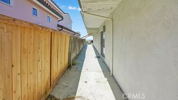 Corona Del Mar (newport Beach), CA 92625,1106 Goldenrod Avenue