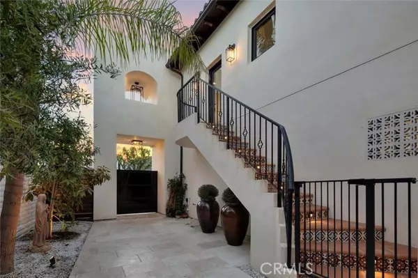 Newport Beach, CA 92660,3 Linda Isle