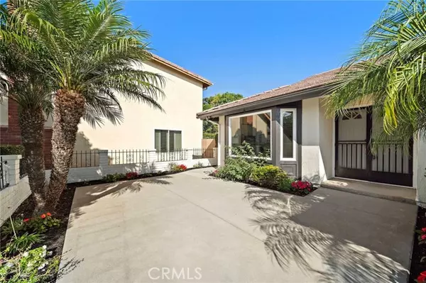 Irvine, CA 92604,5071 Bayonne Circle