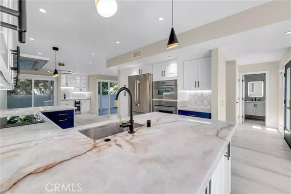 Corona Del Mar (newport Beach), CA 92625,5 Crest Circle