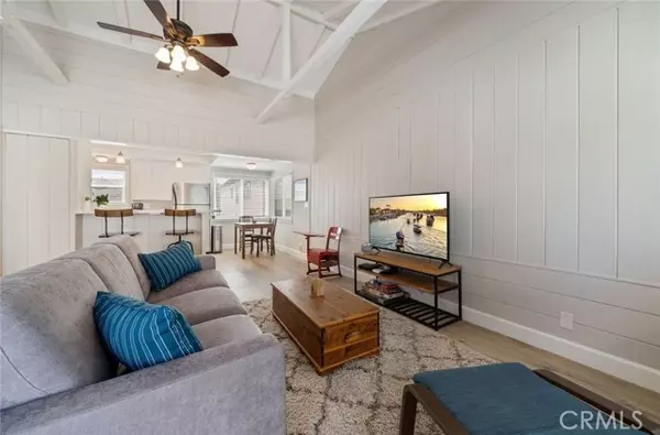 216 Agate Avenue, Newport Beach, CA 92662