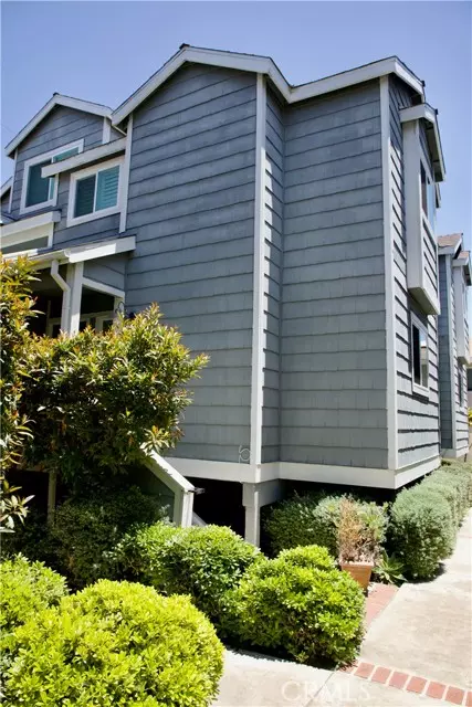 216 16th Place #H, Costa Mesa, CA 92627
