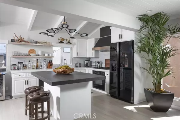 Corona Del Mar (newport Beach), CA 92625,2520 Seaview Avenue