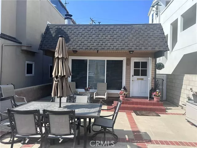 Newport Beach, CA 92661,920 W Balboa