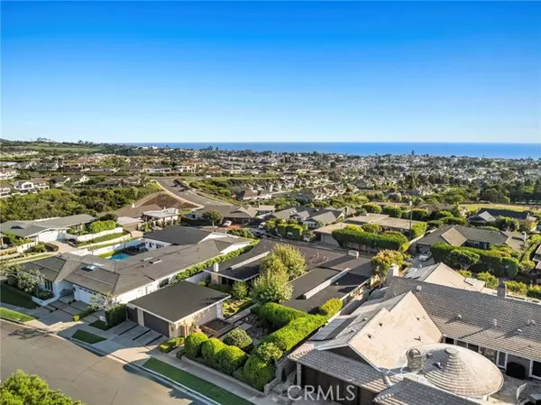 Corona Del Mar (newport Beach), CA 92625,2915 Pebble Drive