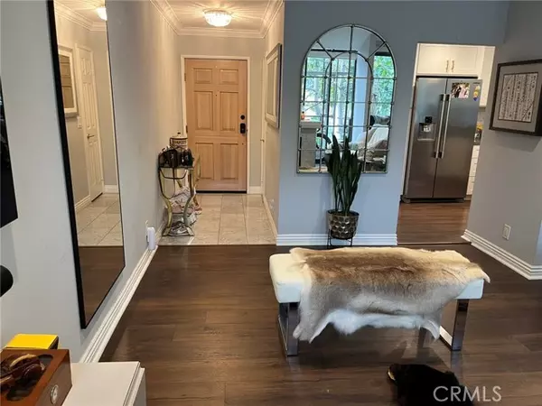 Newport Beach, CA 92663,210 LILLE LANE #218