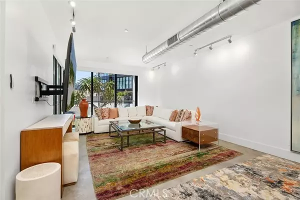 Newport Beach, CA 92663,419 29th