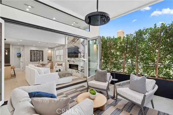 Corona Del Mar (newport Beach), CA 92625,508 Acacia