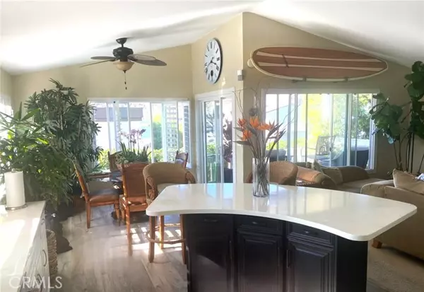 Newport Beach, CA 92660,20 Saratoga