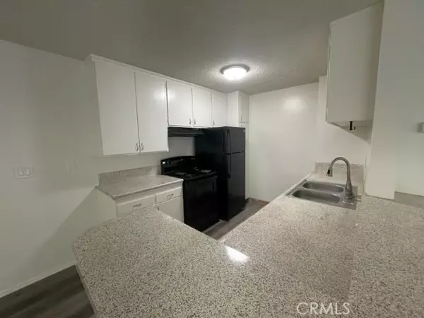 Palm Springs, CA 92262,685 E Vista Chino #2