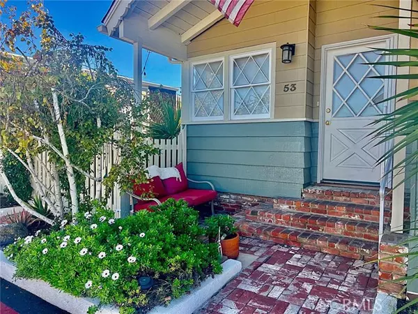 Newport Beach, CA 92660,53 Saratoga