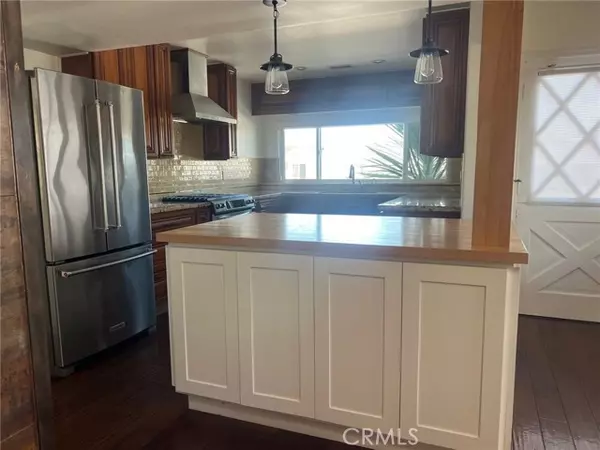 Newport Beach, CA 92660,53 Saratoga