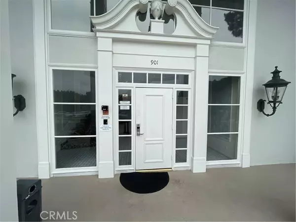 Newport Beach, CA 92663,101 Scholz Plaza #123