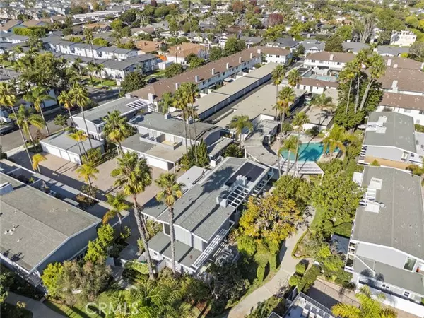 Newport Beach, CA 92660,1008 Buckingham Lane #17