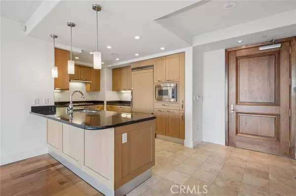 Irvine, CA 92612,3071 Scholarship