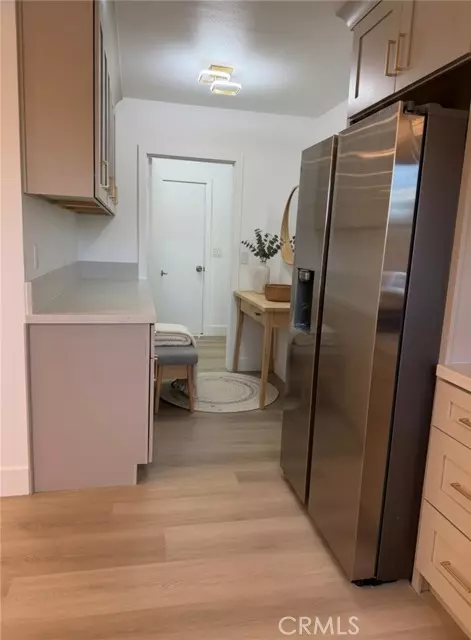 Anaheim, CA 92805,1804 E South